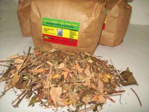 Dried chipped raw roots.